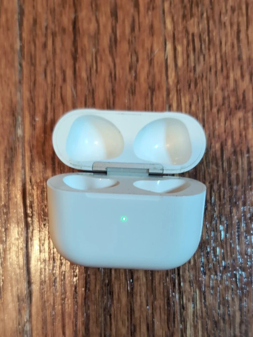 Apple Wireless Earbuds Charging Case 3rd Gen in White